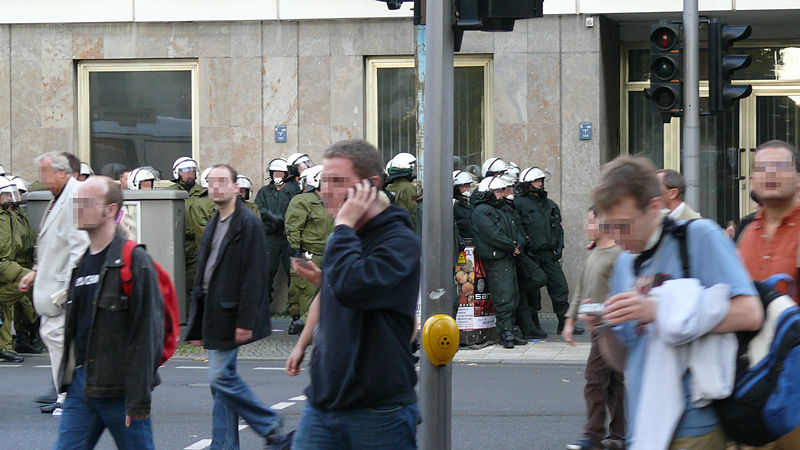 Datei:Demo freiheit statt angst berlin 11.10.08 str 174.jpg