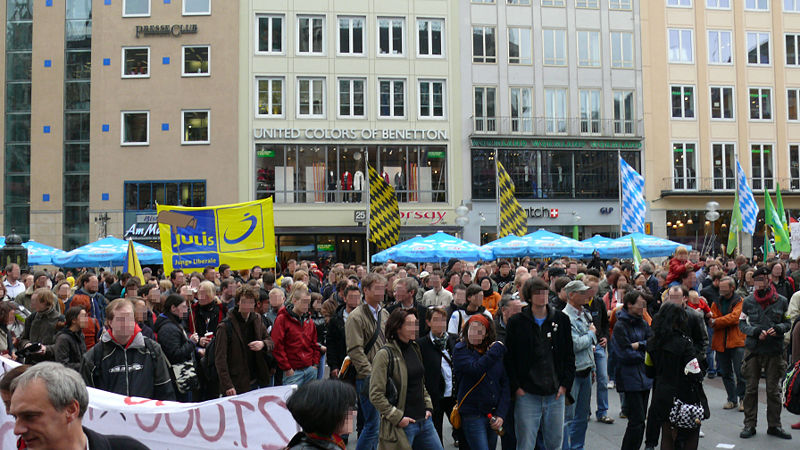 Bild:Demo freiheit weiss-blau 20.09.08 str 14.jpg