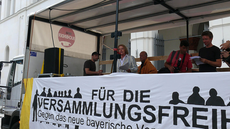 Bild:Demo versammlungsfreiheit 31.05.08 str 05.jpg