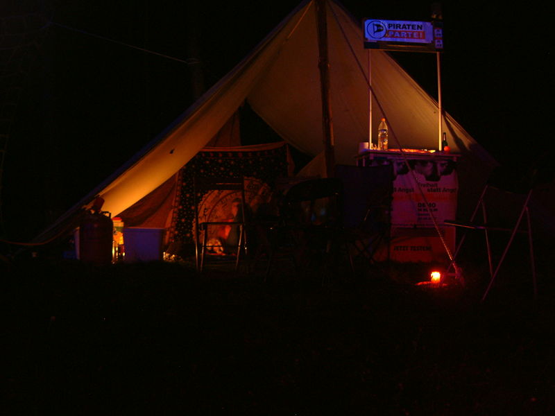 Bild:Freiraum Festival Basecamp dark.JPG